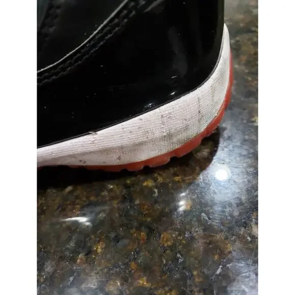 Air Jordan 11 OG 1996 Bred 9 Black & Red Patent Leather Tinker Hatfield Lace Up